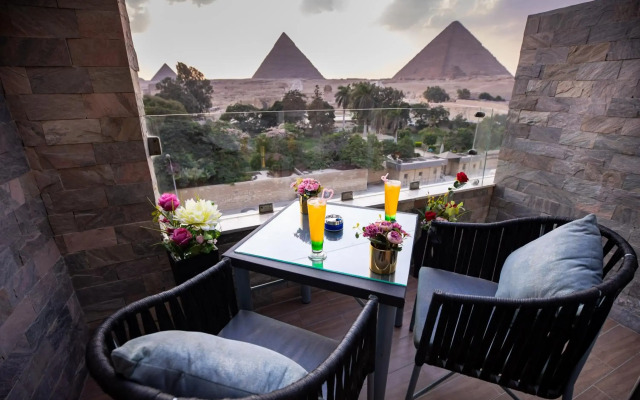 Panorama Pyramids Inn