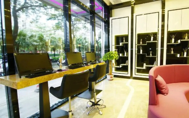 Boli Business Hotel