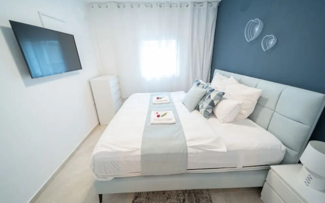 Amazing 3BR fully renovated Apt.