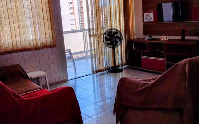 Apartamento amplo a 700 metros da praia