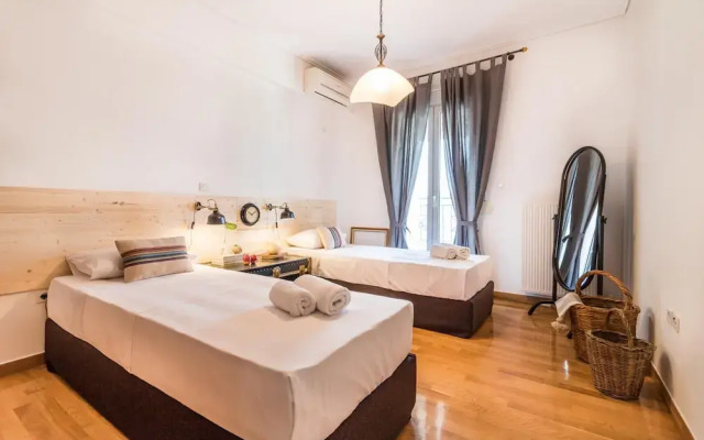 3 Bedroom apt in Athens With Acropolis View