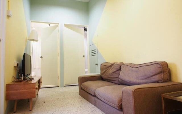 OYO HOME 90647 Mac Inn 94