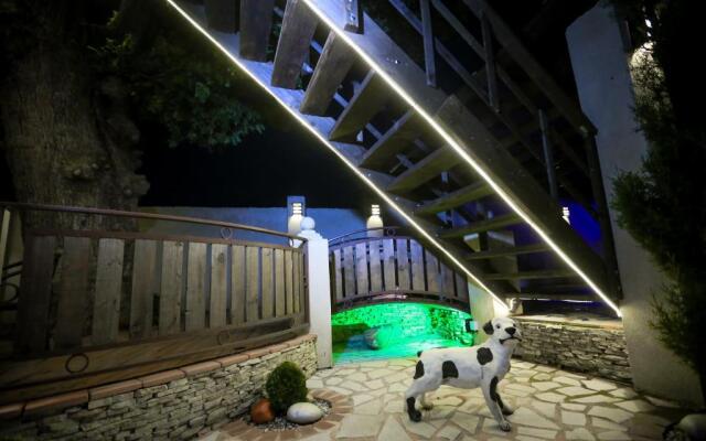 Garden Hotel