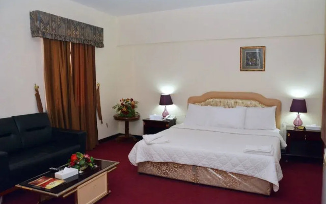 Aradous Hotel