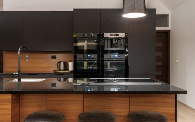 Enter Tromsø Luxury Villa