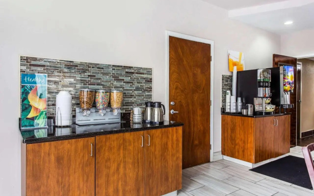 Comfort Inn & Suites