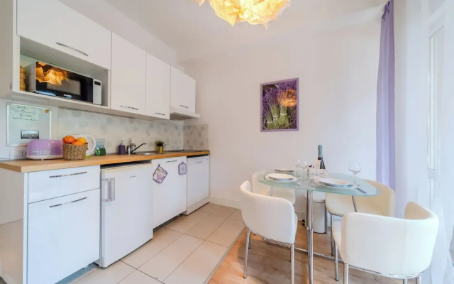 Lavanda Apartment With Terrace