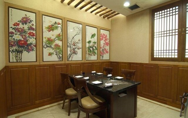Highton Hotel Shanghai