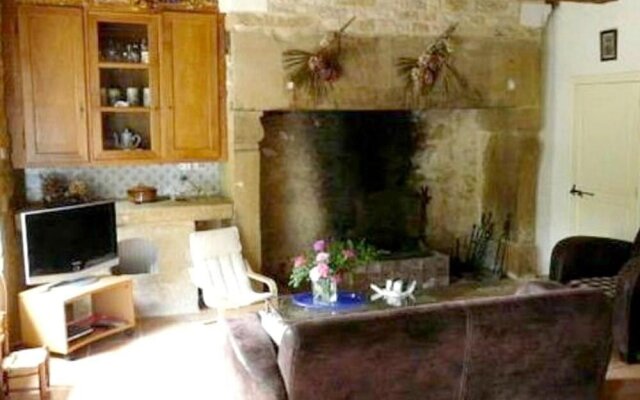 House with 3 Bedrooms in Chasteaux, with Enclosed Garden