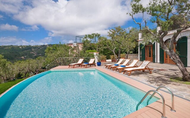 Villa Chez Pi With Heated Pool