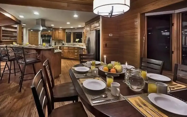 Trails Edge Lodge