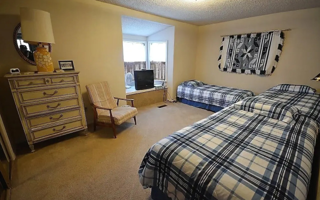 Cliff Cabin - Three Bedroom Cabin