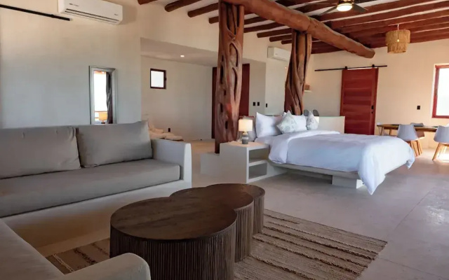 Beachfront Hotel Boutique DK