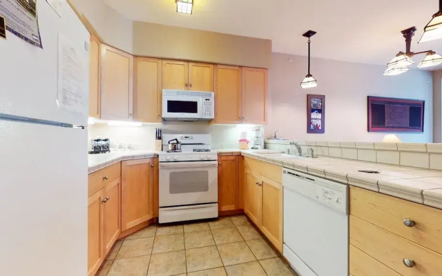 Mammoth Green 104 2 Bedrooms 2 Bathrooms Condo