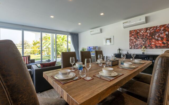 Modern 3 bedroom Pool Villa PG19