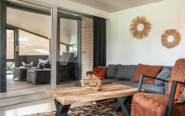 Prachtige chalet Wabi Sabi aan het water!