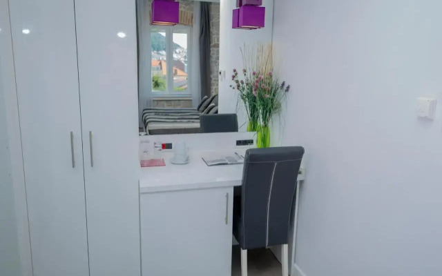 Karmel Beachway Rooms1