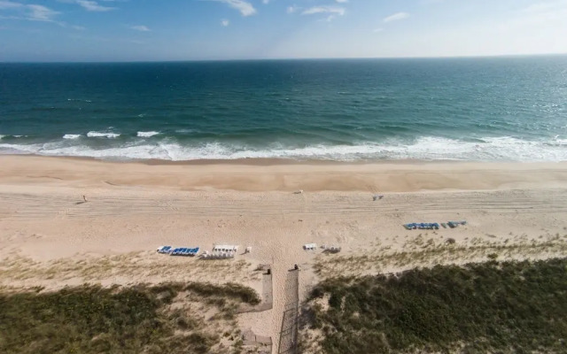 Driftwood Resort