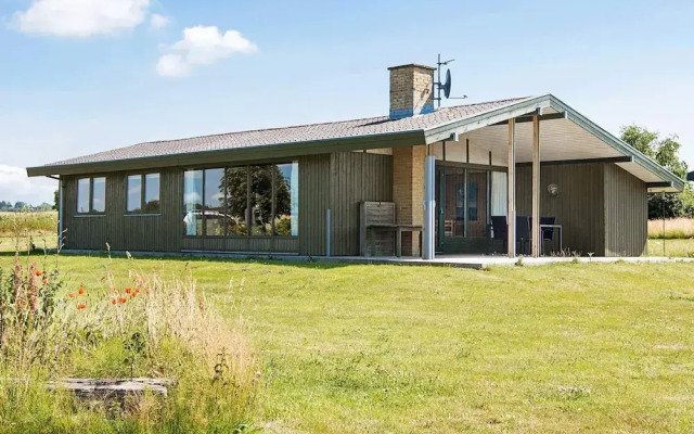 7 Person Holiday Home in Knebel-by Traum