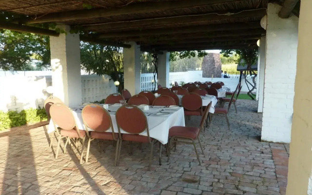 Protea Hotel by Marriott Oudtshoorn Riempie Estate