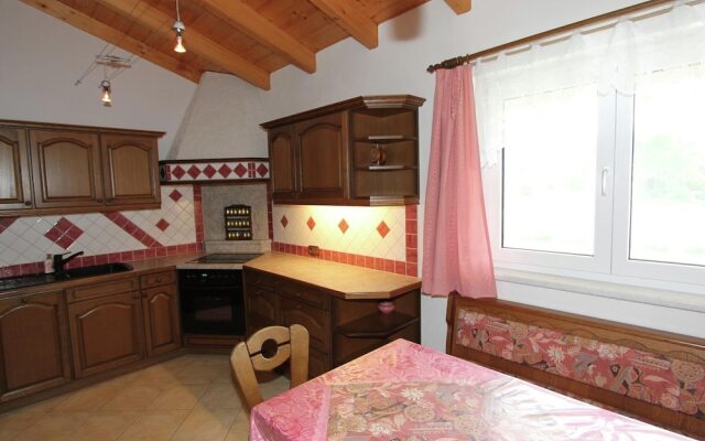 Cozy Chalet With Balcony in Imst