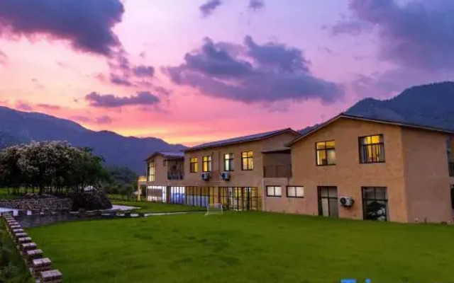 Yincaolu Zuoqin Youshu Homestay (Yuping Ancient Village Branch)