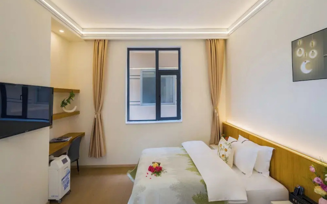 Shangri-La Chenxia Courtyard Homestay