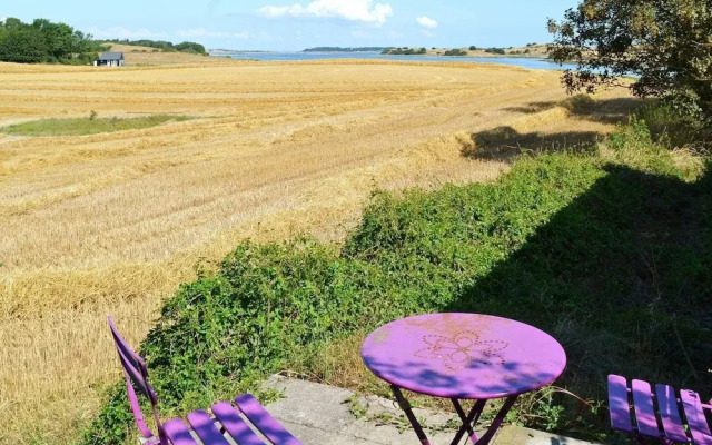 6 Person Holiday Home in Martofte