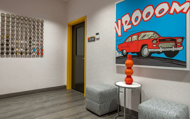 GLō Best Western Lexington