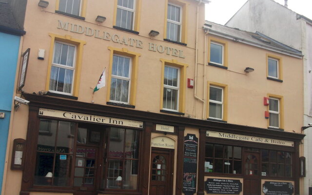The Middlegate Hotel