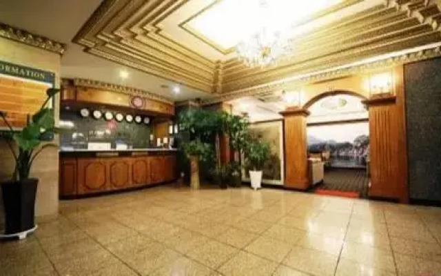 Cosmos Tourist Hotel