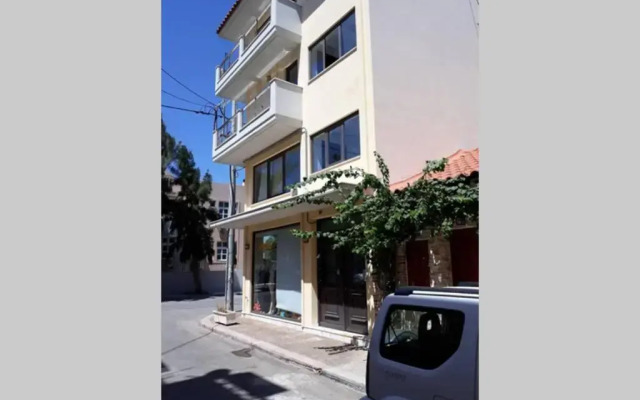 Lavrio Port Centre 1bdr Apt with Balcony Wash Machine