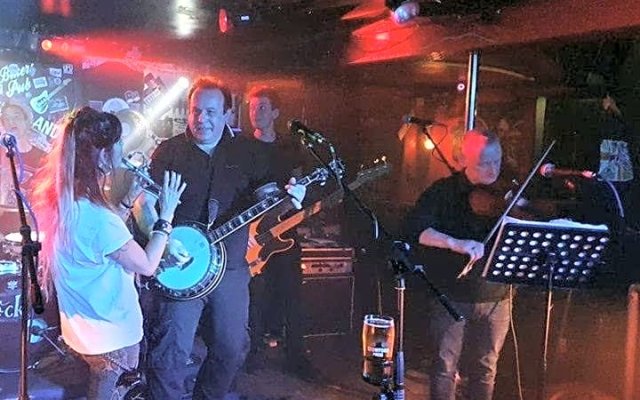 The Victoria Bikers Pub - Live Music Venue and Letting Rooms with Camping facilities