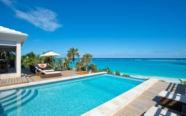 Sandy Hill Beach House by Eleuthera Vacation Rentals