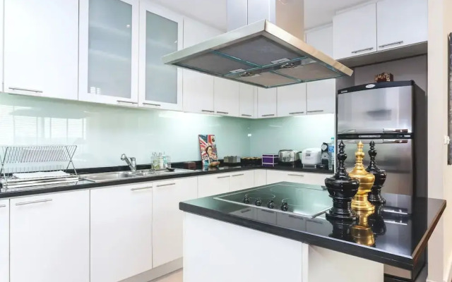 1 Bed Serviced Skyvilla With View