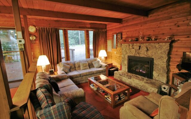 Snowline Cabin #35 - A Pet-friendly Country Cabin. Now has air Conditioning!