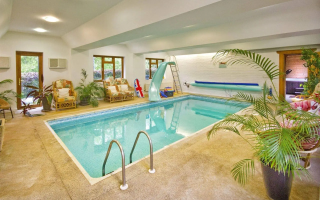 Tovey Lodge