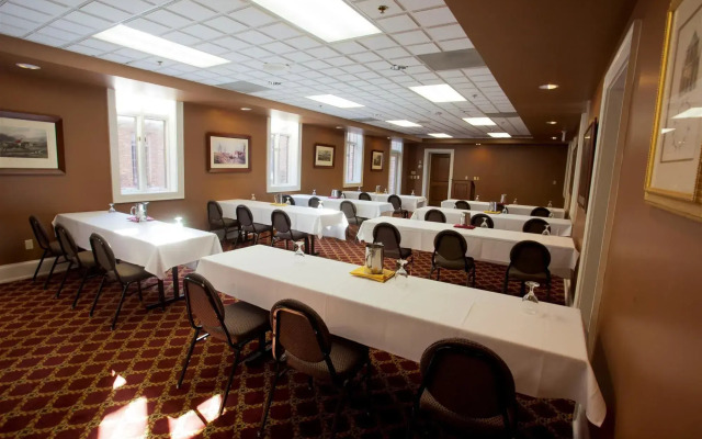 Bertram Inn at Glenmoor