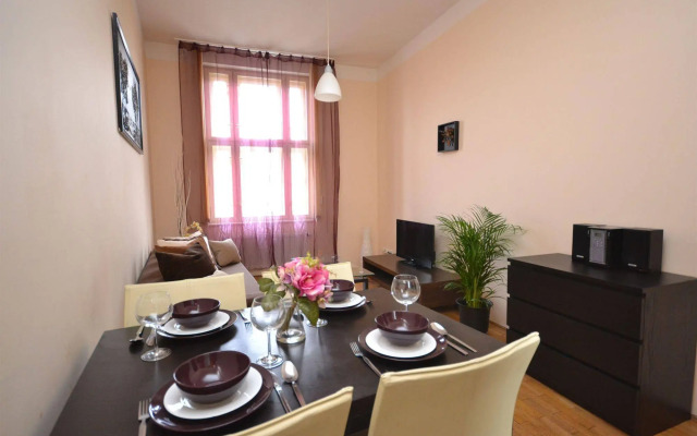 Melantrich Apartments