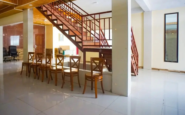 OYO 93066 D'niel Homestay Syariah