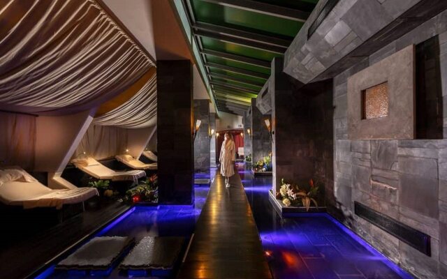 Amathus Beach Hotel Limassol