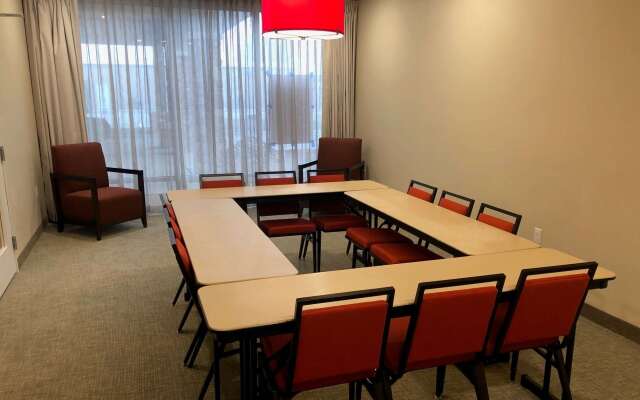 Hawthorn Extended Stay by Wyndham Monahans