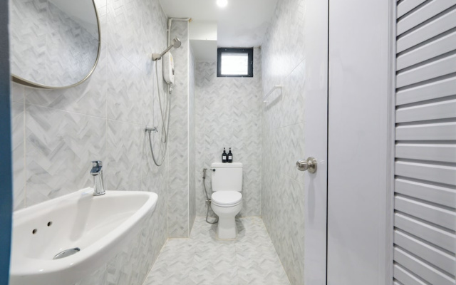 Arun Sa Wad House Sukhumvit 2 Guests