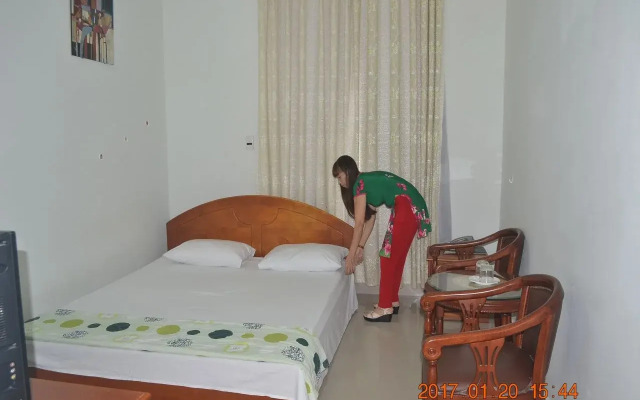 Son Ha Hotel