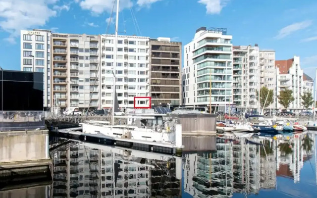 Apartment With a View of the Marina