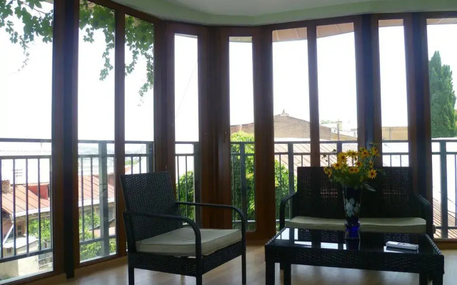 apartment duplex opera