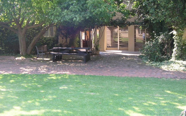 Airport Lodge Guest House