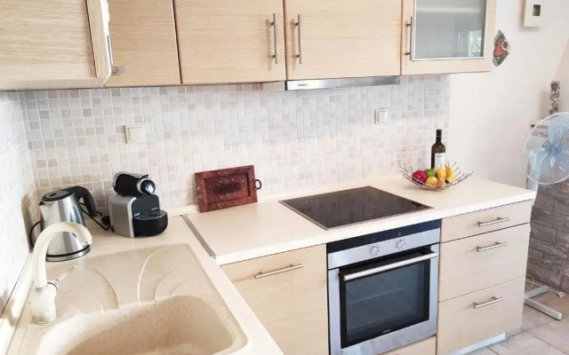 Sea View Maisonette in Chanioti, 40m from the Beach