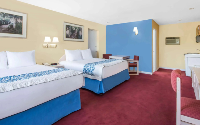 Days Inn Hicksville - Long Island