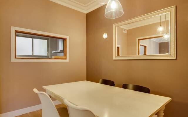 Cosy 3bed/2bath in Vibrant Eixample, Near Metro